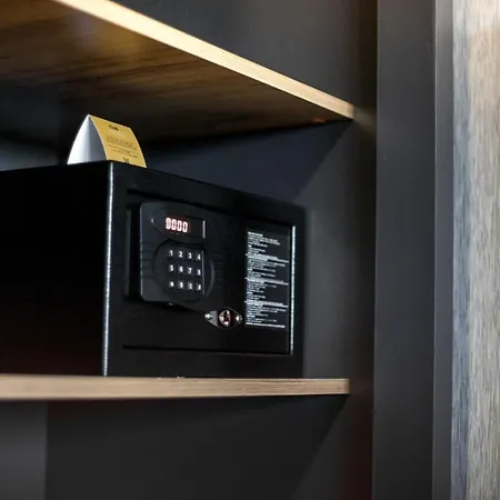 Hotell Qayser Deluxe 4*