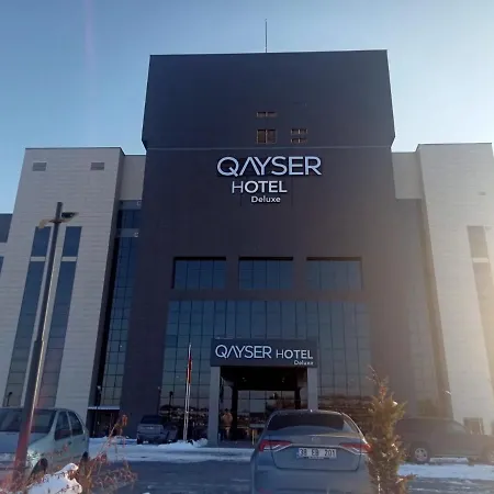 Hotel Qayser Deluxe 4*